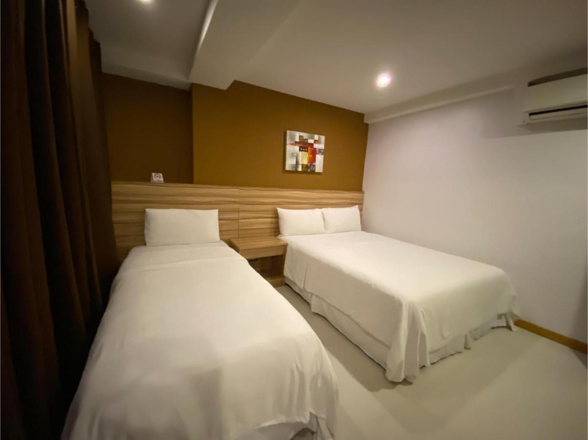 Capital O 820 Guijo Suites Makati Manille Extérieur photo