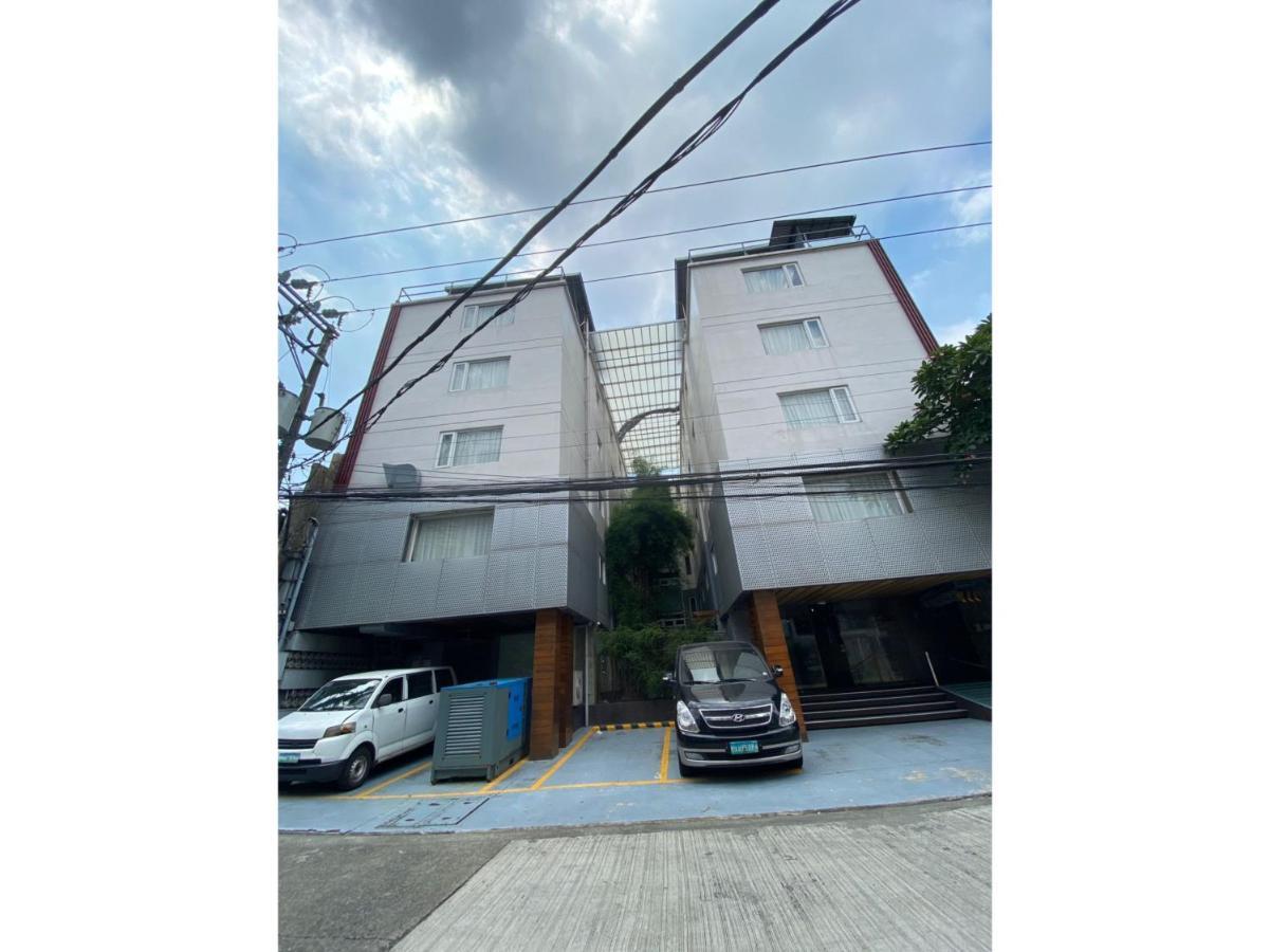 Capital O 820 Guijo Suites Makati Manille Extérieur photo